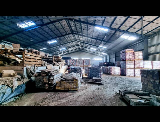 3,782M² WAREHOUSE TO LET IN ROSSBURGH